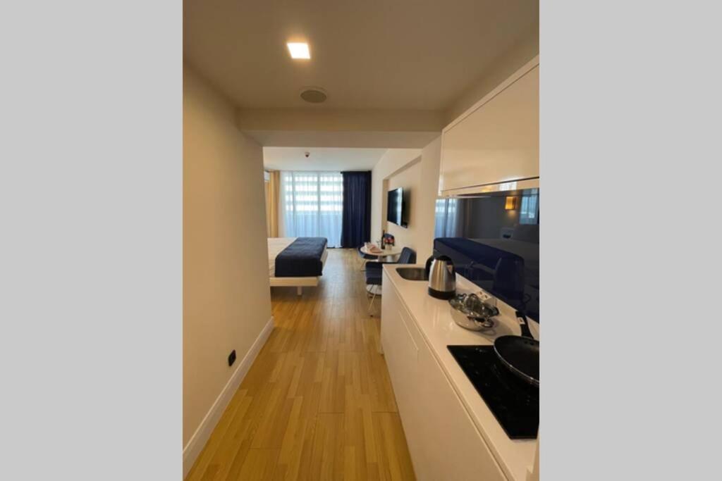 1-Bedroom Studio Apartment In Orbi City - Side Seaview Batumi Exteriör bild