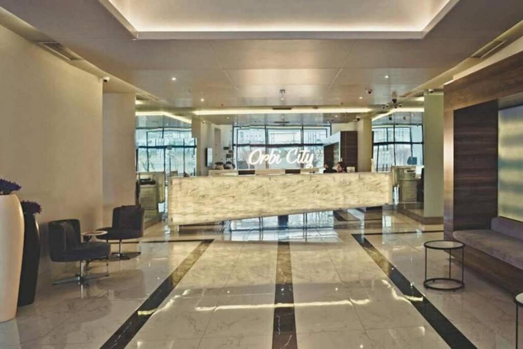 1-Bedroom Studio Apartment In Orbi City - Side Seaview Batumi Exteriör bild