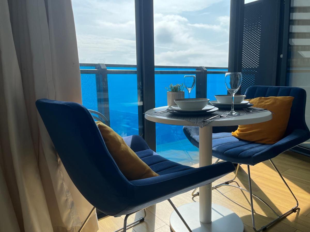 1-Bedroom Studio Apartment In Orbi City - Side Seaview Batumi Exteriör bild