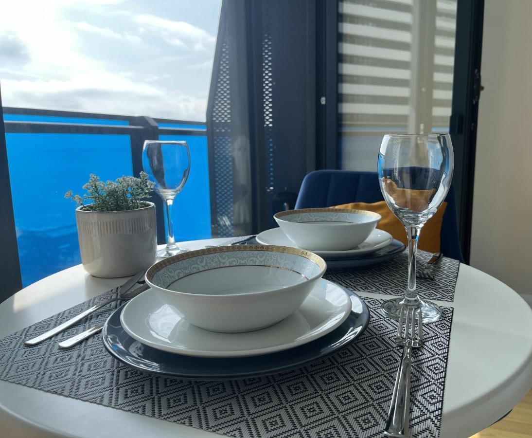 1-Bedroom Studio Apartment In Orbi City - Side Seaview Batumi Exteriör bild